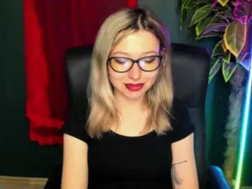 Bongacams Live Sex Cam of xxHeidiLove