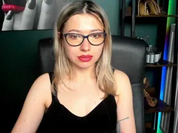 Bongacams Free Live Porn of xxHeidiLove