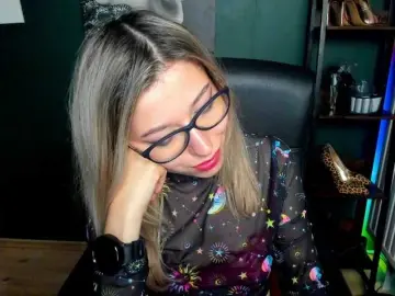 Bongacams Free Live Porn of xxHeidiLove