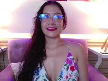 Bongacams Nude Webcam of GagingBriana