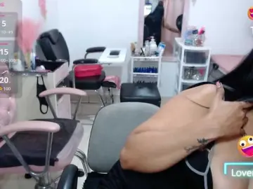 Bongacams Sex Cam of titsbiglovers