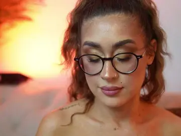 Bongacams Best live sex cam show of AileenKiss