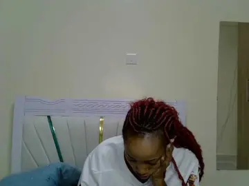 Bongacams Adult Webcam of PetiteNoir