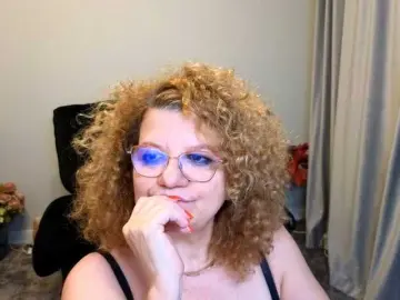 Bongacams Adult Video Chat of maggiemilff68