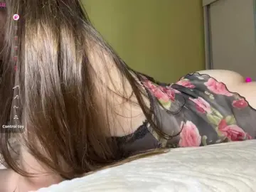 Bongacams Watch Live Sex Cams of MilkaCrystall01