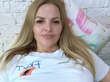 Bongacams Live Porn of AngelAlone