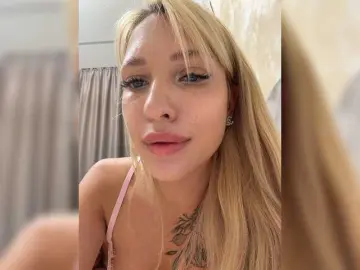 Bongacams Sex Chat of EwaBrown