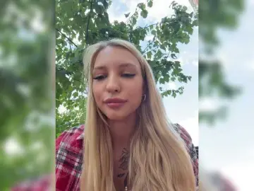 Bongacams Sex Chat of EwaBrown