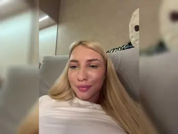 Bongacams Live Sex Cam of EwaBrown