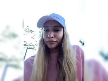 Bongacams Free Porn Cam of EwaBrown