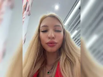 Bongacams Free Live Porn of EwaBrown