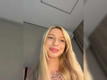 Bongacams Live Sex Cam of EwaBrown