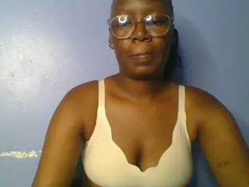 Bongacams Nude Webcam of Lovely-browney