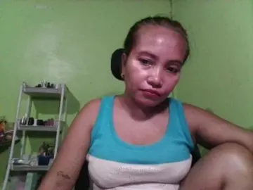 Bongacams Nude Webcam of myoneandonly