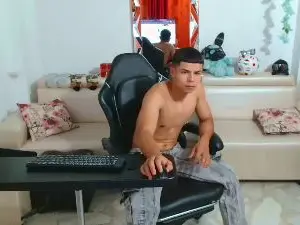 Cam4 Watch Live Sex Cams of alexander_cr1