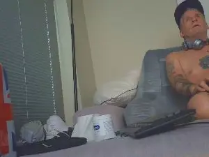 Cam4 Free Live Porn of overmydaddbody