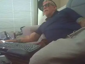 Cam4 Live Porn of overmydaddbody