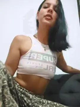 Cam4 Free Live Porn of DarkhoneyX