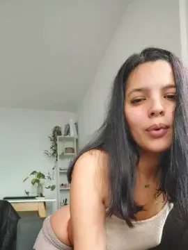 Cam4 Private Sex Chat of DarkhoneyX