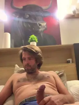 Cam4 Live Sex of charlyplc75