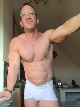 Cam4 Free Live Porn of yumyum18