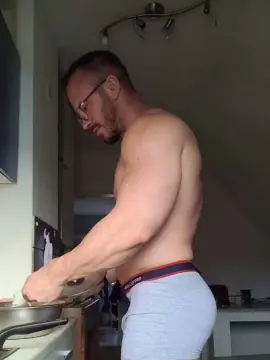 Cam4 Watch Live Sex Cams of yumyum18