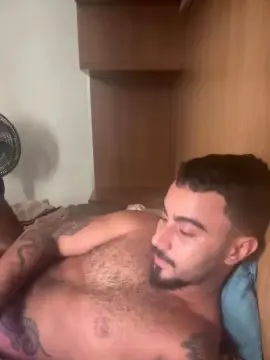 Cam4 Sex Chat of taurusboy27