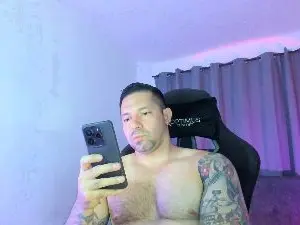 Cam4 Live Sex of TheMagicFoxxx