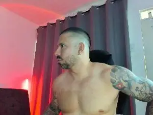 Cam4 Live Sex Cam of TheMagicFoxxx