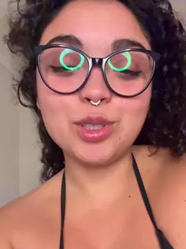 Cam4 Free Live Porn of bbycurlyy