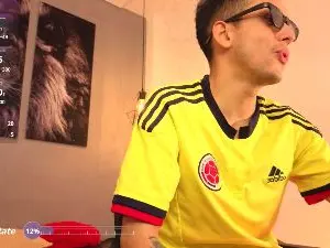 Cam4 Live Porn of Zack_isback