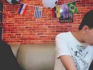 Cam4 Free Live Porn of Hoot_boyss_