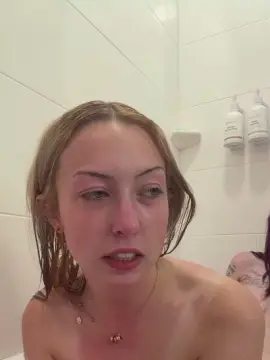 Cam4 Watch Live Sex Cams of raelynnbby