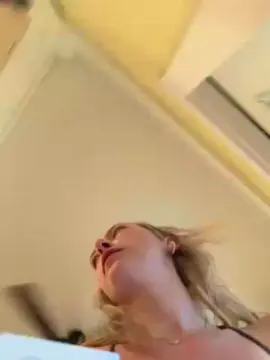 Cam4 Live Sex Cam of raelynnbby