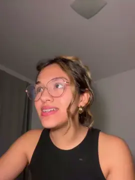 Cam4 Sex Chat of emi444