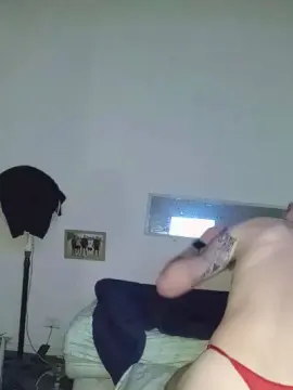 Cam4 Live Porn of aron8