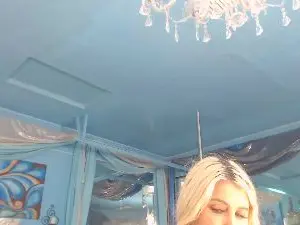 Cam4 Free Live Porn of adrianna_fox