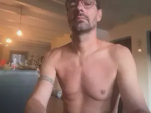 Cam4 Live Porn of titicam2