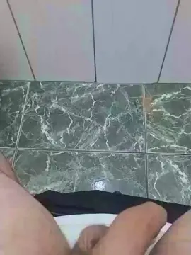 Cam4 Sex Chat of Zeze1894