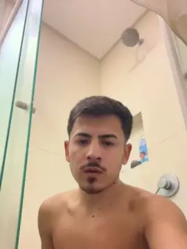 Cam4 Private Sex Chat of lrodrigues1