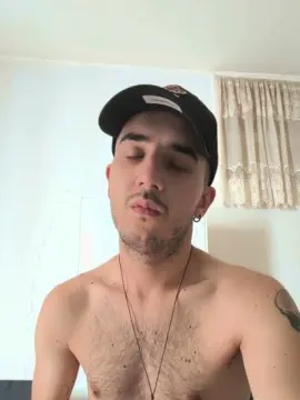Cam4 Sex Cam of Gufetto99