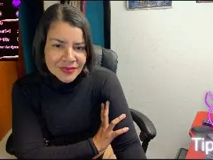 Cam4 Free Live Porn of tangerine_7