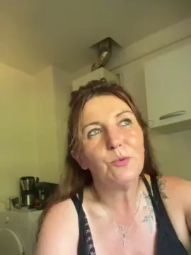 Cam4 Watch Live Sex Cams of Desiree1951