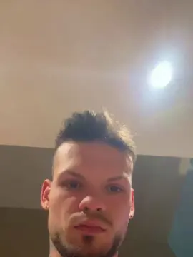 Cam4 Live Sex Cam of nicolas2471