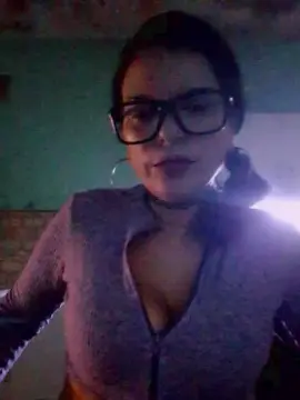 Cam4 Free Porn Cam of tuya_soy