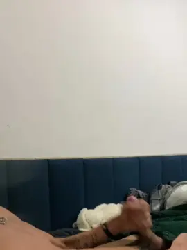 Cam4 Free Live Porn of Mlknovinhooo