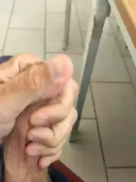 Cam4 Live Sex of alexxx33_xxx
