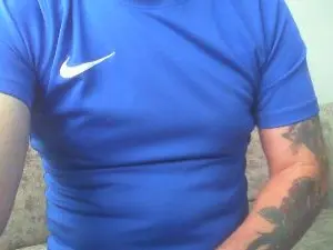Cam4 Live Sex of scotlad52