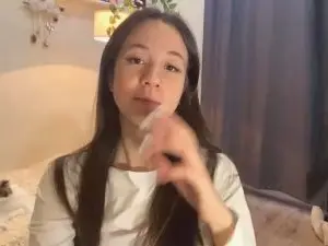 Cam4 Free Live Porn of KizzieLudwick