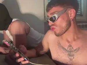 Cam4 Watch Live Sex Cams of Dorian3232